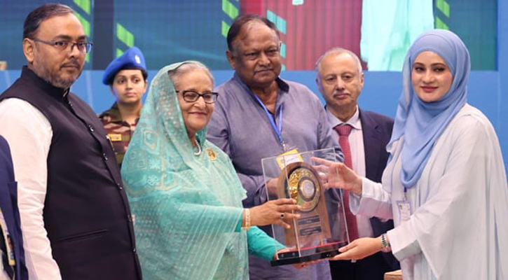 PM confers National Export Trophy on 77 exporters