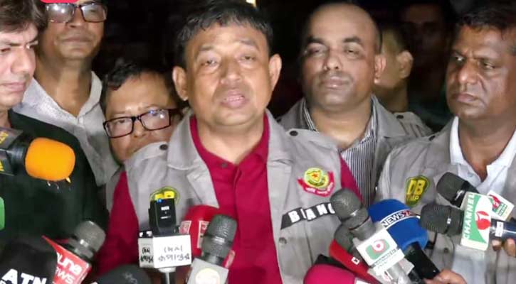 Weapons, bombs recovered from BNP central office; 7 held