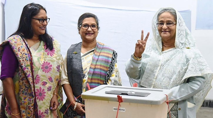 Complaint filed against Hasina, Rehana over killing of fruit vendor