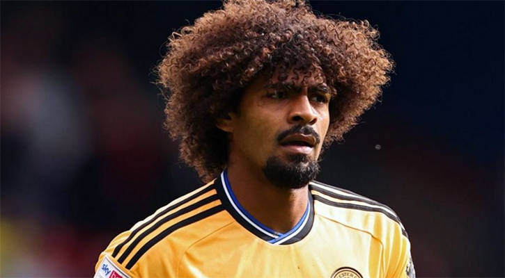 Hamza receives Bangladeshi passport