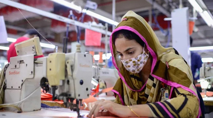 Garment workers return to Savar-Ashulia factories 