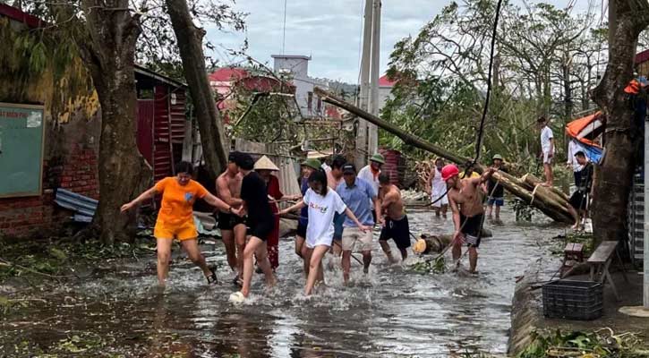 More than 127 dead in Vietnam super typhoon