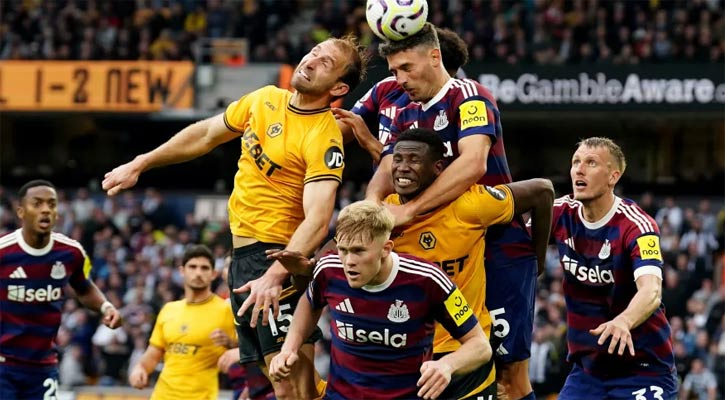 Gabriel gives Arsenal win over Tottenham in north London derby