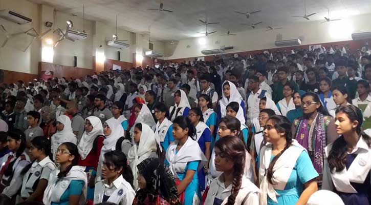 প্রোগ্রামিংয়ে মেয়েদের এগিয়ে আসতে হবে