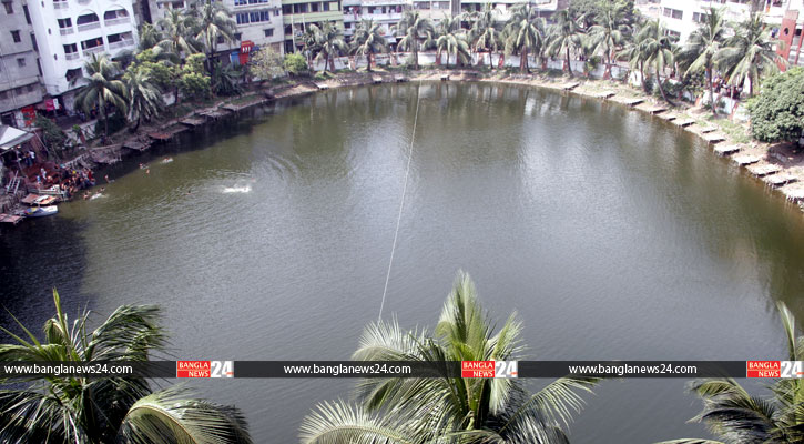 ভাড়ায় মেলে নবাব বাড়ির পুকুর!