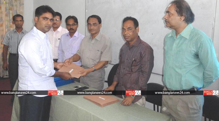 রুয়েটে আইটি বিষয়ক ট্রেনিং কোর্স সম্পন্ন