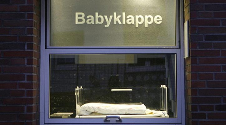 পরিত্যক্ত নবজাতকের নিরাপত্তায় ইন্ডিয়ানায় বেবি বক্স