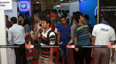 শেষদিনে চলছে গ্রীষ্মকালীন ল্যাপটপ মেলা