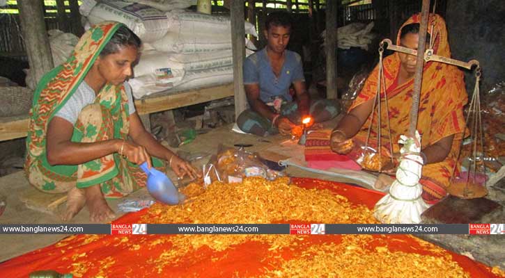 সুদিন হারানো এক চানাচুরপাড়ার গল্প