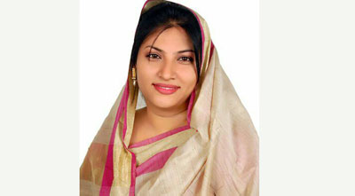 অবশেষে সরে দাঁড়ালেন নাজনীন আলম