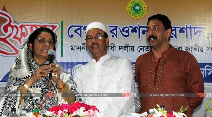 ইফতারে গজল গাইলেন রওশন এরশাদ