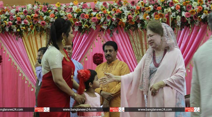 খালেদার ঈদ শুভেচ্ছা বিনিময়