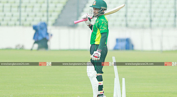 ৫০তম টেস্টের সামনে দাঁড়িয়ে মুশফিক