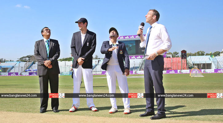 টস জিতে ব্যাটিং নিয়েছে টাইগাররা