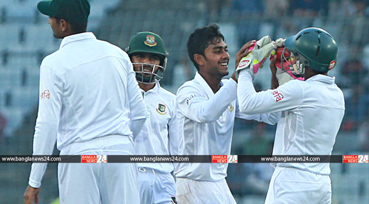 রুট-বেয়ারস্টো জুটি ভাঙলেন মিরাজ