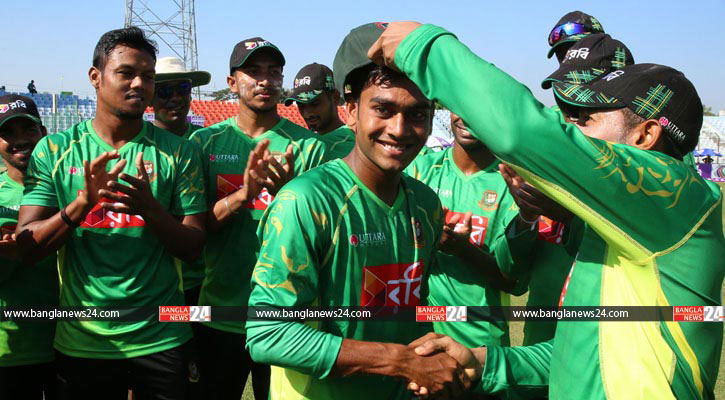 এক লাফে মেহেদির ২৮ ধাপ