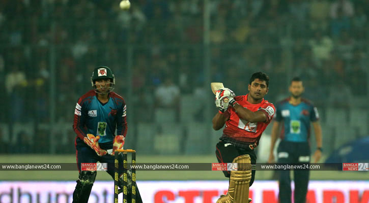 মাঠে গড়াচ্ছে চার-ছক্কার বিপিএল