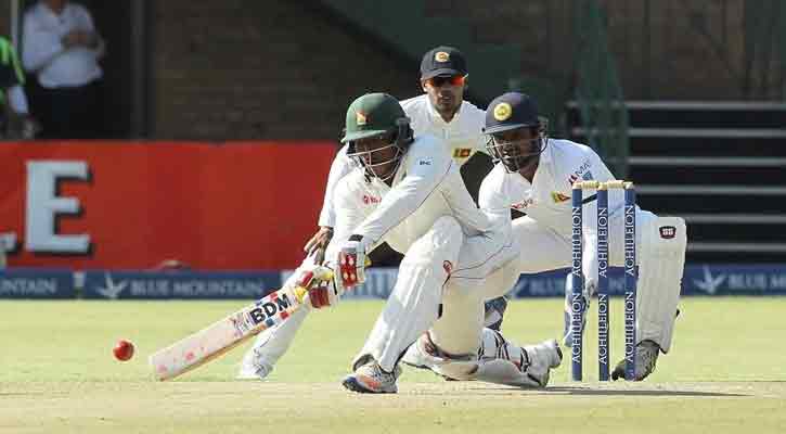 লঙ্কানদের জবাব দিচ্ছে জিম্বাবুয়ে