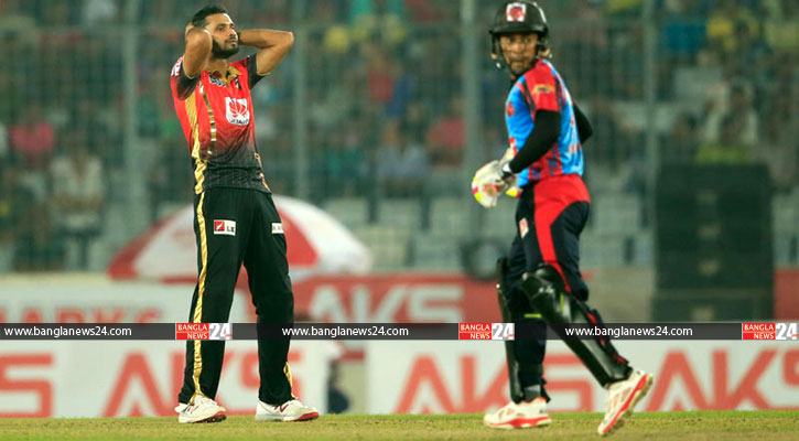 কুমিল্লাকে হারিয়ে প্রথম জয় মুশফিকদের