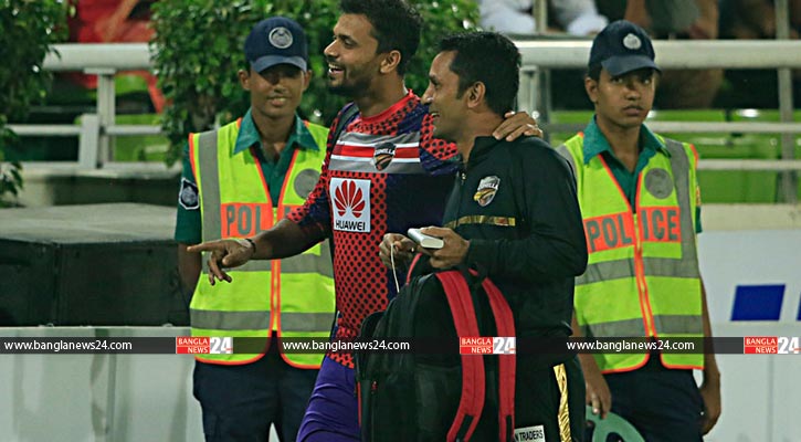 অনিশ্চয়তা কাটিয়ে মাঠে মাশরাফি