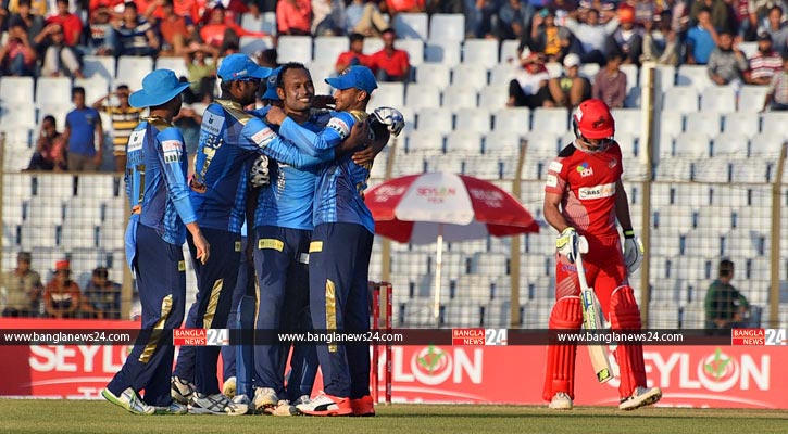 তামিমদের হারিয়ে শীর্ষেই সাকিবের ঢাকা