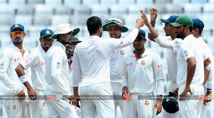 সাকিবের তৃতীয় আঘাত, ধুকঁছে অস্ট্রেলিয়া