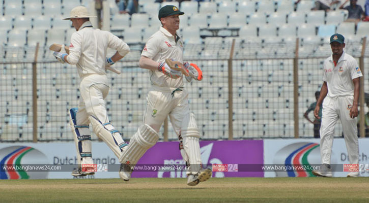 ওয়ার্নার-হ্যান্ডসকম্ব জুটি ভাঙলেন সাকিব