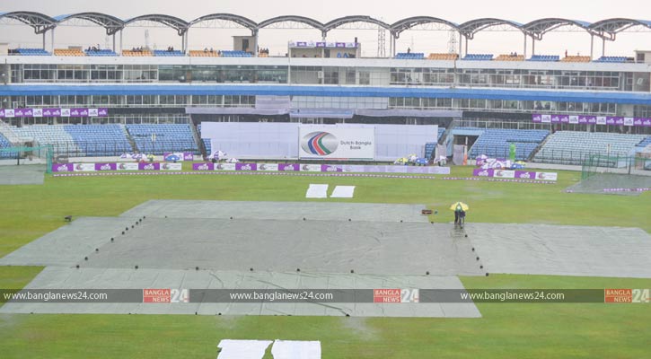 বৃষ্টিতে ভেসে গেল তৃতীয় দিনের প্রথম সেশন