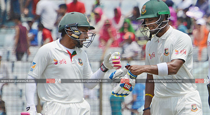 বিরতি থেকে ফিরে ব্যাটিংয়ে বাংলাদেশ