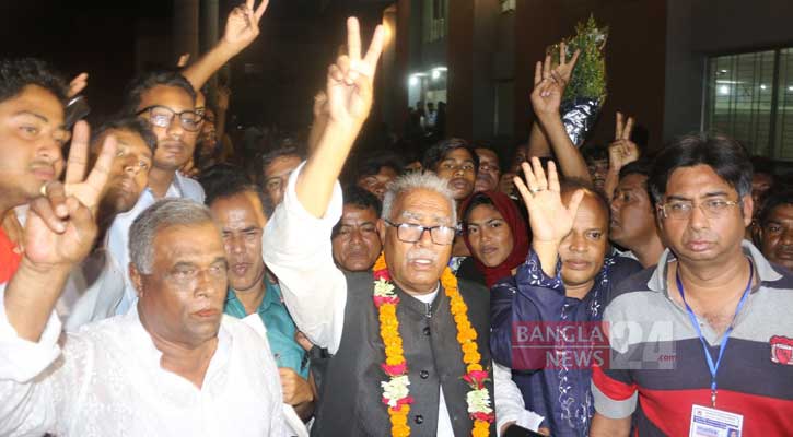 খালেকের জয়ে খুলনায় আনন্দ উল্লাস