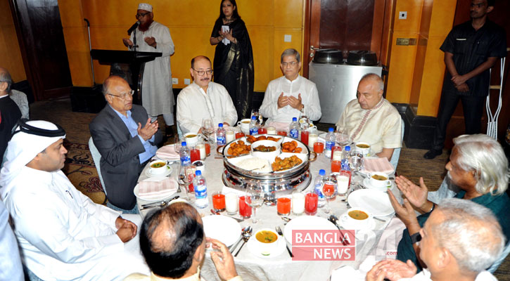 কূটনীতিকদের নিয়ে বিএনপি নেতাদের ইফতার