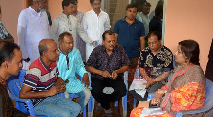 সন্ত্রাসী গোষ্ঠীর হাতে রাজনীতি তুলে দেওয়া যাবে না