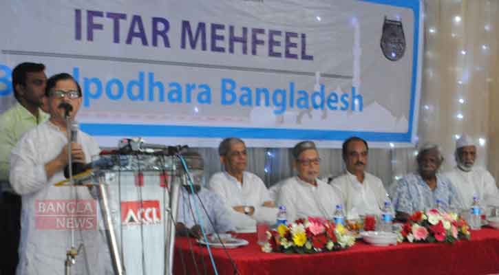 ক্ষমতায় গেলে আমাদের বিবেচনায় রাখবেন, ফখরুলকে মান্না