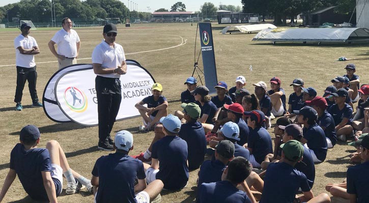 মিডলসেক্সের সঙ্গে ক্রিকেট একাডেমি খুললেন শচীন