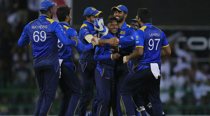 ধনঞ্জয়া ঘূর্ণিতে উড়ে গেল দক্ষিণ আফ্রিকা