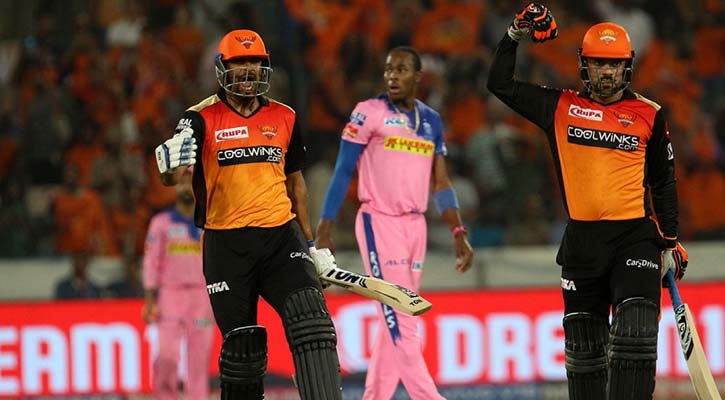 ওয়ার্নার ঝড়ে প্রথম জয় পেলো হায়দ্রাবাদ