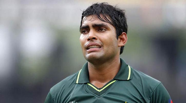 দেরিতে হোটেলে ফেরায় আকমলের জরিমানা