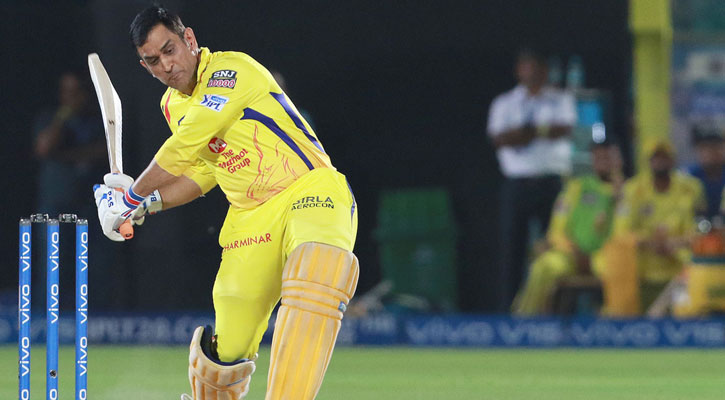 ধোনির ব্যাটে চেন্নাইর রোমাঞ্চকর জয়