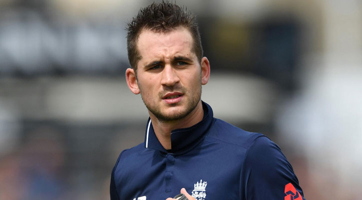 বিশ্বকাপ দলে সুযোগ পেয়ে অনির্দিষ্টকালের বিশ্রামে হেলস