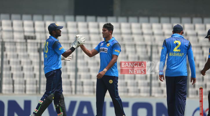 সৌম্যর সেঞ্চুরির দিনে আবাহনীর বড় জয়