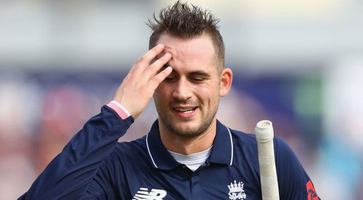 ফিরেই মাদক নিয়ে নিষিদ্ধ হেলস