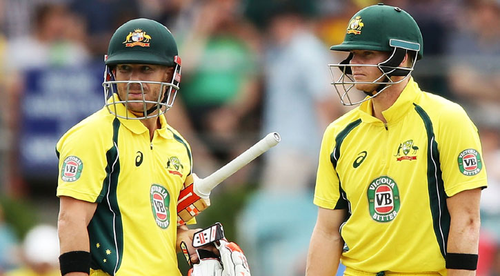 ফিরেই স্মিথ-ওয়ার্নারের চমক