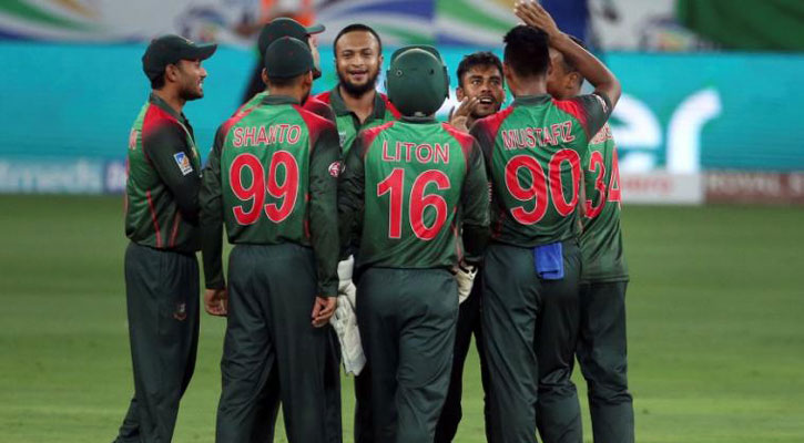 ফিল্ডিংয়ে নেমেছে বাংলাদেশ