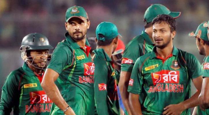 নিয়মরক্ষার ম্যাচে ফিল্ডিংয়ে বাংলাদেশ