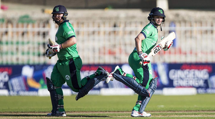 শতরানের জুটিতে প্রতিরোধ গড়লেন স্টারলিং-পোর্টারফিল্ড