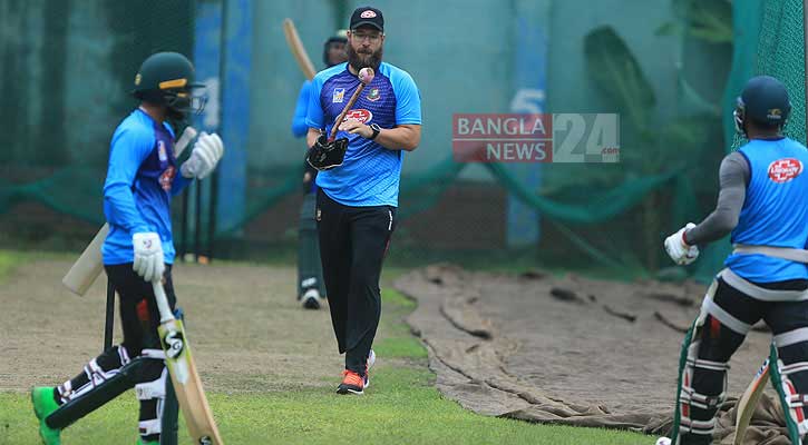 টাইগারদের অনুশীলন ক্যাম্পে ব্যস্ত সময় কাটলো ভেট্টরির