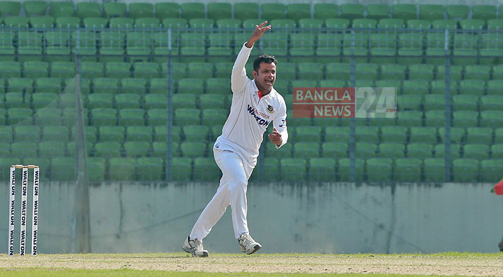 ৬০০ উইকেটের রেকর্ড গড়লেন রাজ্জাক