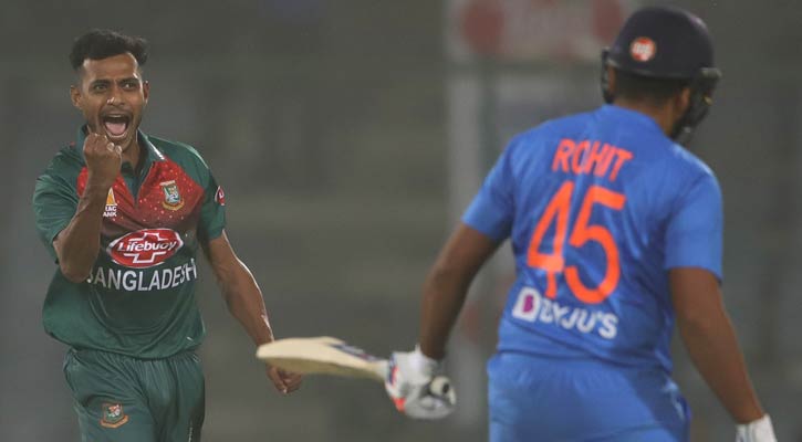 ম্যাচ হারলেও রেকর্ড ঠিকই গড়েছেন রোহিত