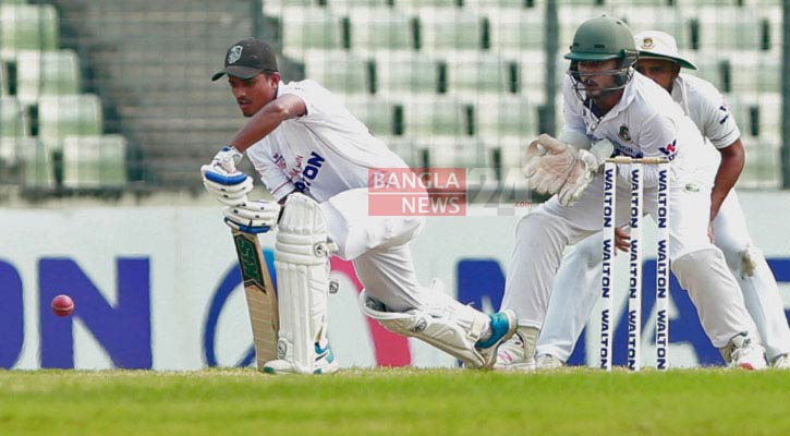 রংপুরের বিপক্ষে খুলনার রোমাঞ্চকর জয়