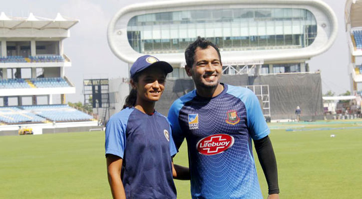 ‘আইডল’ মুশফিকের দেখা পেলেন ঋদ্ধি